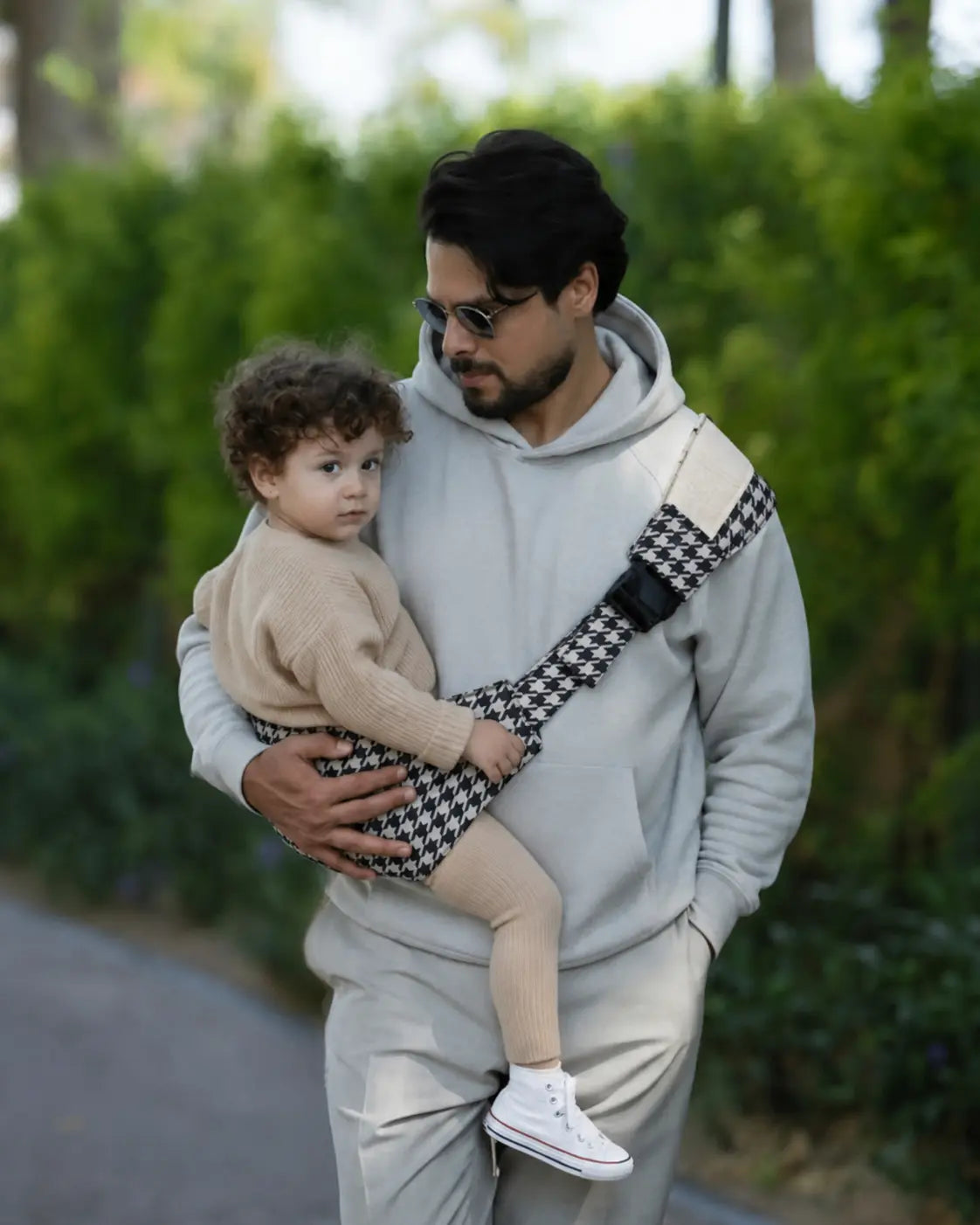 MomSwing Baby Carrier