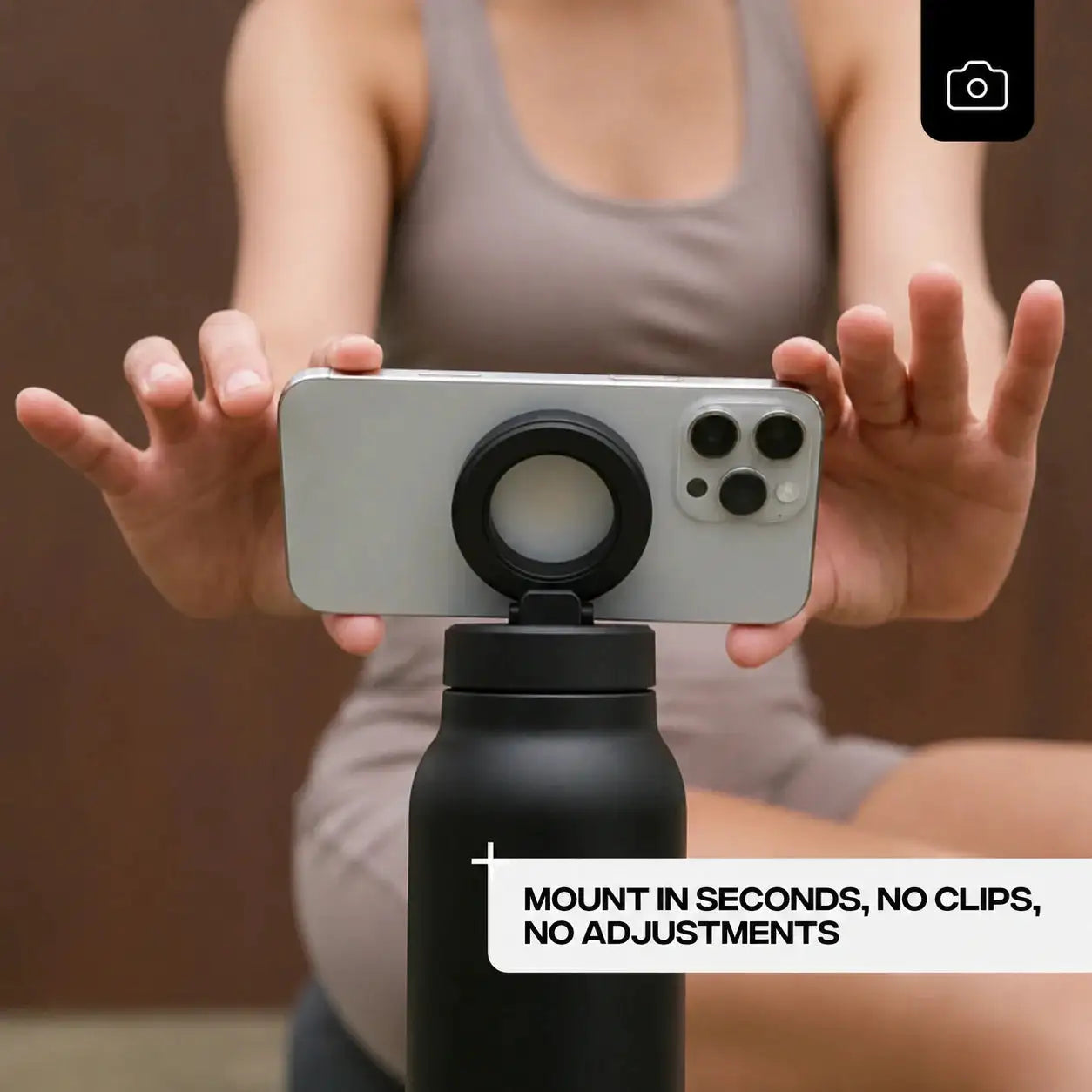 Blinqo Magnetic Phone Holder Water Bottle – 800ml Leakproof Insulated Bottle with MagSafe-Style Mount